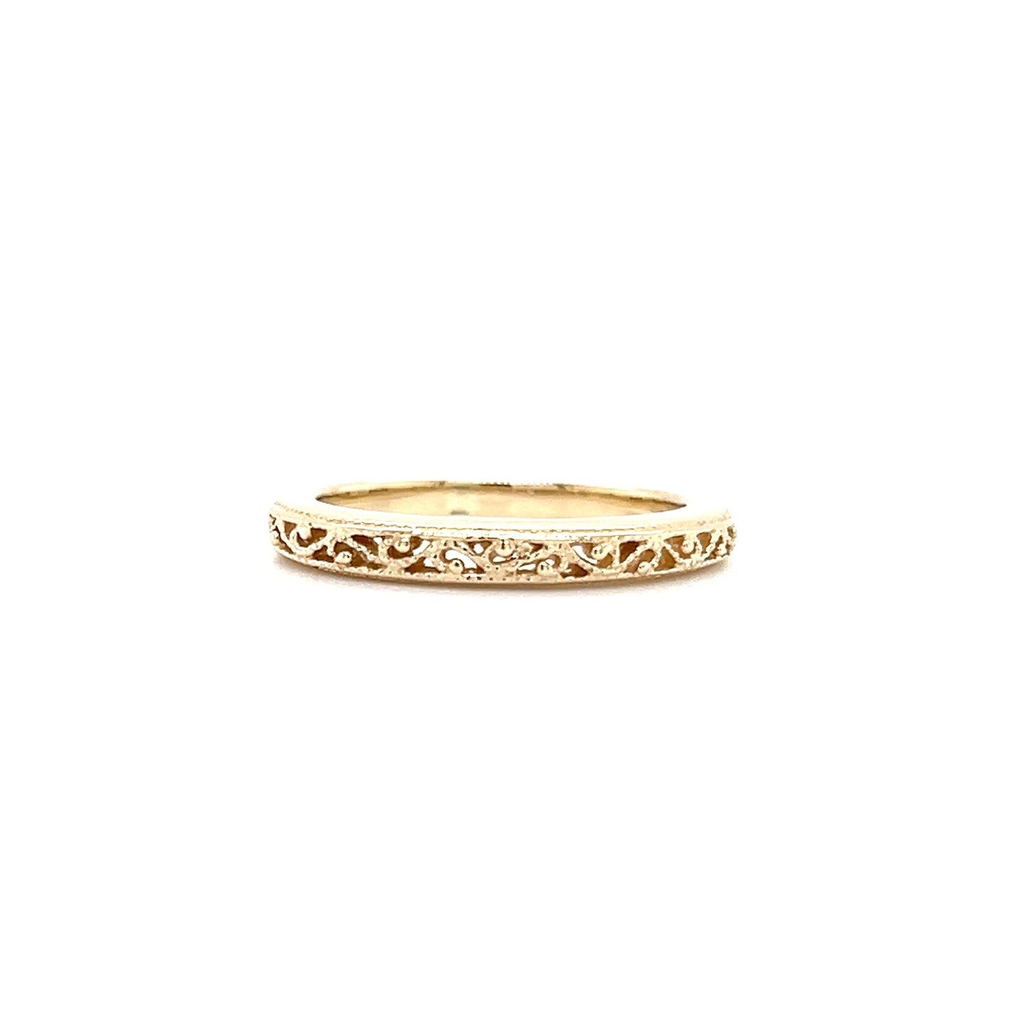 Filigree 3mm Ring with Milgrain Details in 14K Yellow Gold. Front View.