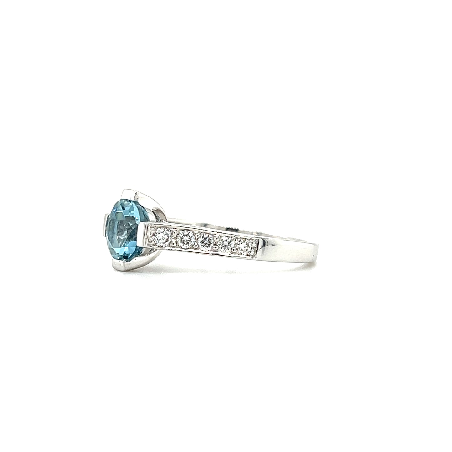 Round Aquamarine Ring with 0.28ctw of Diamonds in 14K White Gold. Right Profile