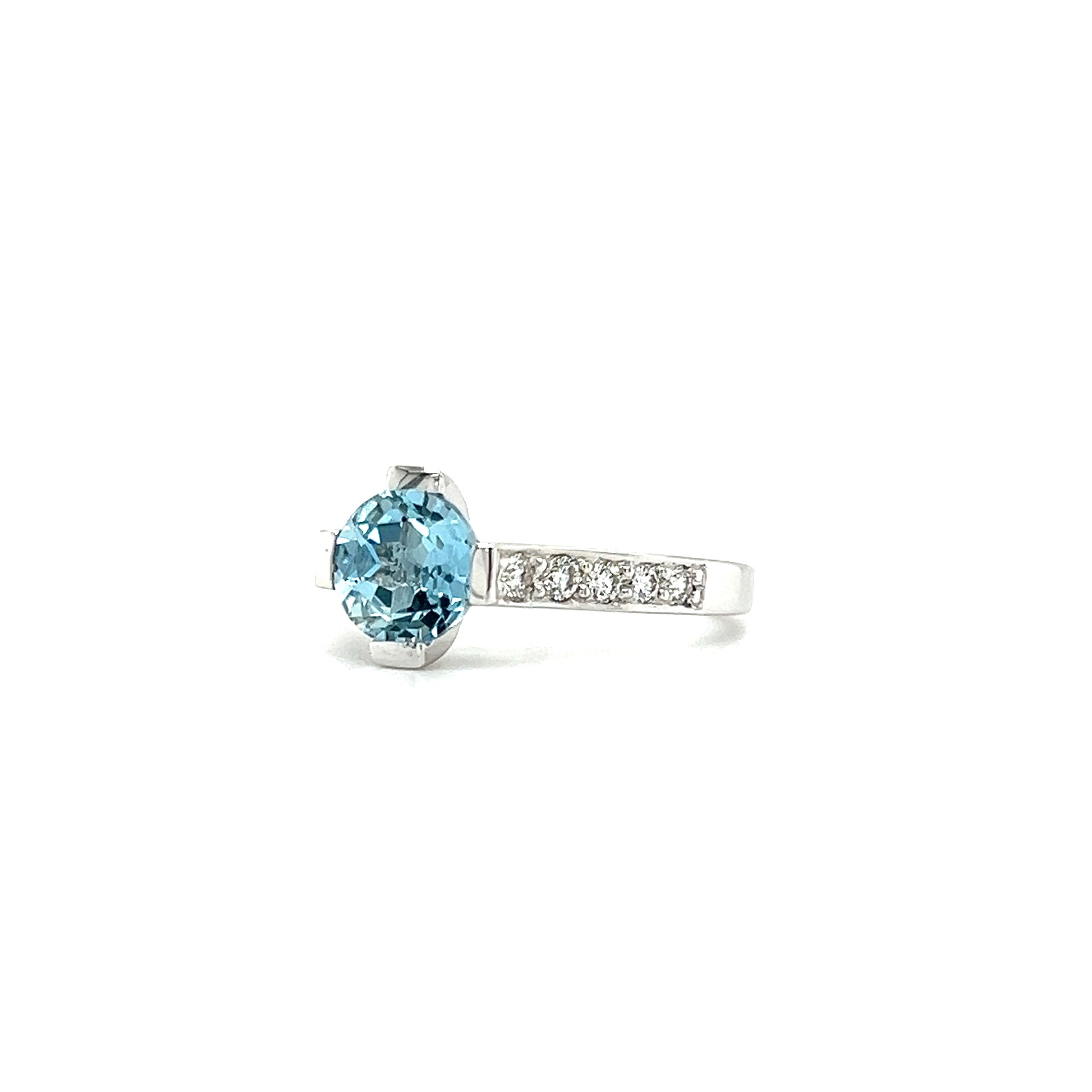 Round Aquamarine Ring with 0.28ctw of Diamonds in 14K White Gold. Right Side View