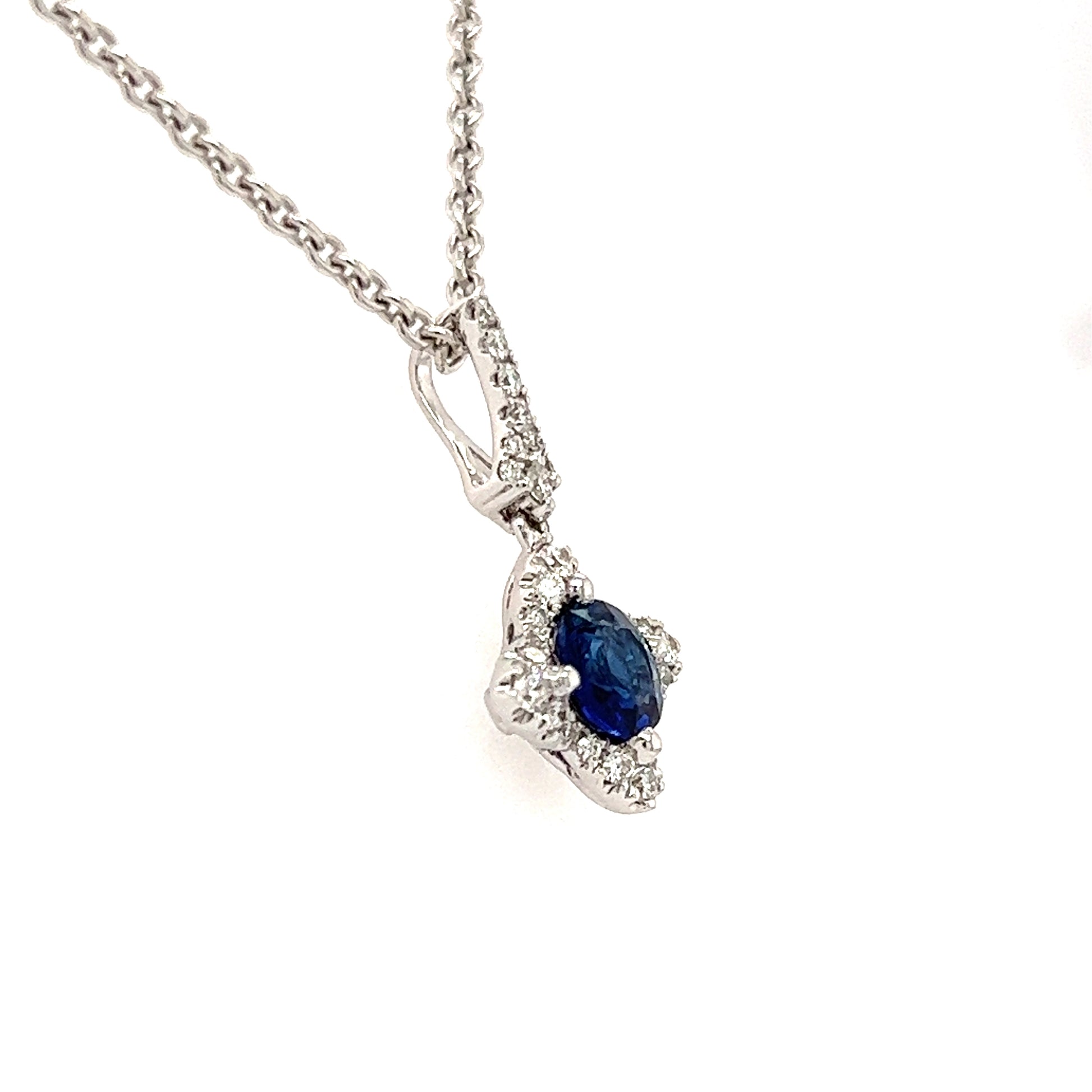 Floral Round Sapphire Pendant with 29 Diamonds in 18K White Gold Pendant and Chain Right Side View